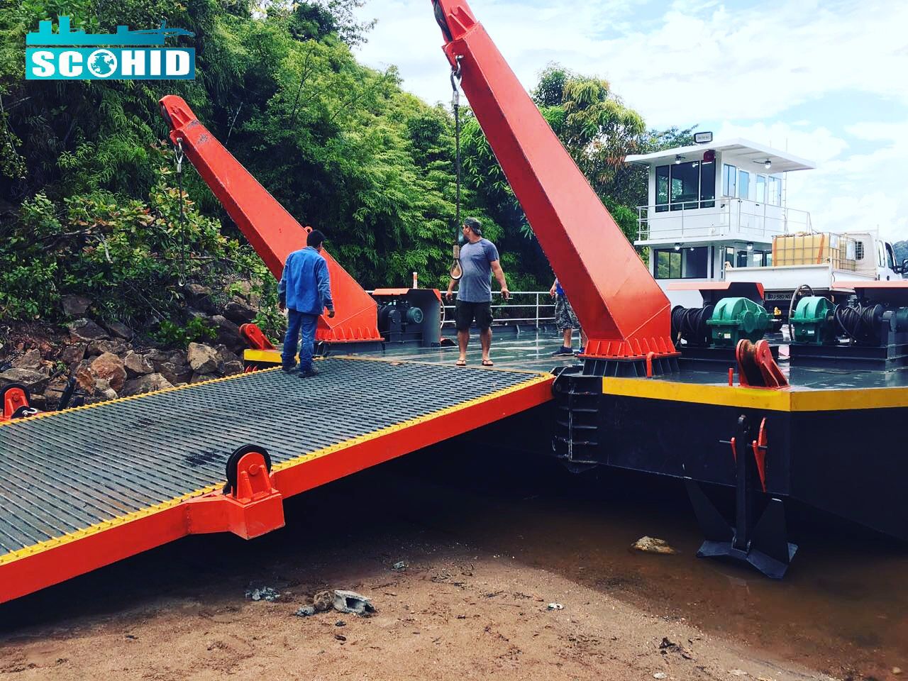 Barcaza de tamaño medio de 30m con capacidad de carga de 250t, barcaza de transporte de equipos para transporte de cargas por lago/río/mar