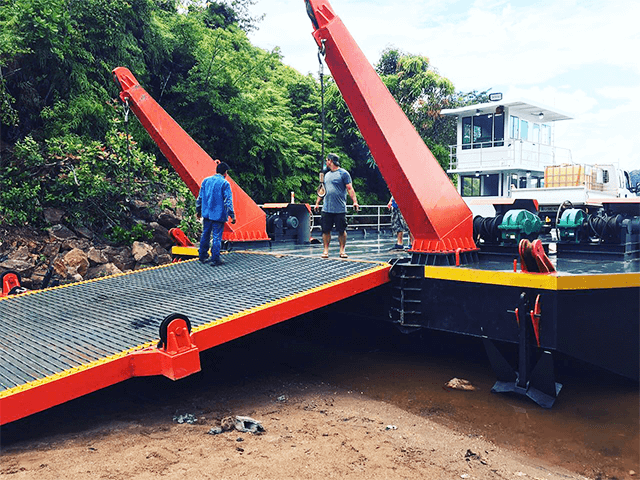 Barcazas de transporte logístico de equipo pesado autopropulsadas de 200t para río/lago 